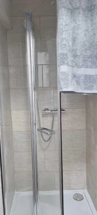 1 Bed Studio Apartment Luton   Luton (Bedfordshire)