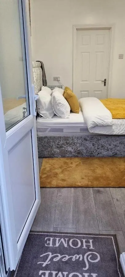 1 Bed Studio Apartment Luton