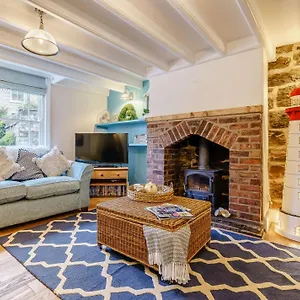 https://3-bed-in-robin-hoods-bay-89568.yorkshirehotels.net